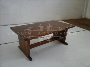 Tavolo basso in legno