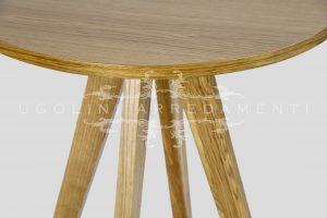 Natual oak table art. 055 with veneered top and solid wood base